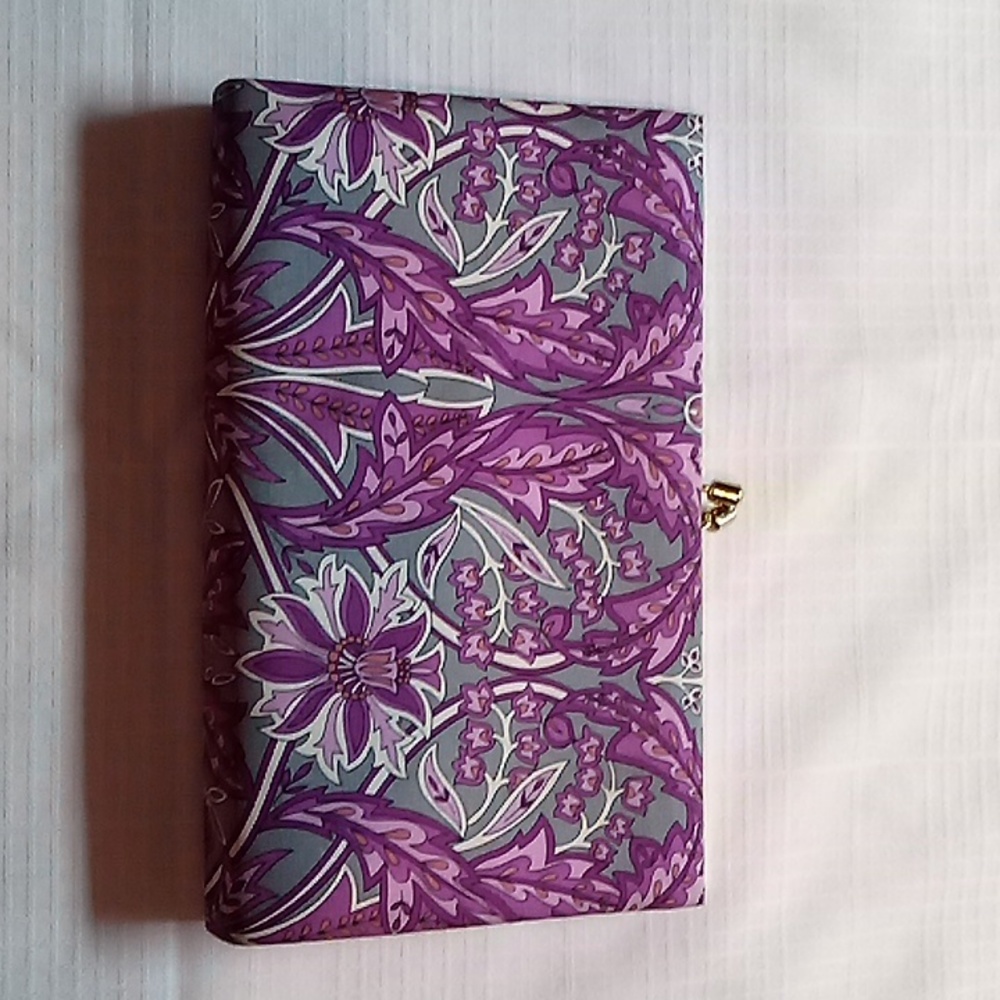 Silk Banana Republic purse/clutch new